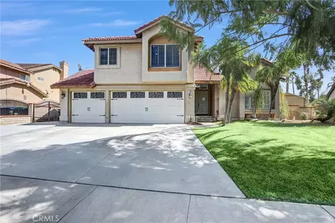Exterior - 17102 Whispering Brk, Riverside, CA 92503 photo 2 of 24