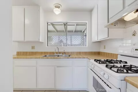 Kitchen - 4709 Westerly Ct, Oceanside, CA 92056 photo 1 of 2