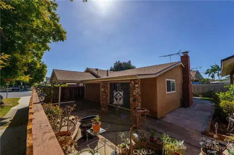 Exterior - 6285 E Metz, Long Beach, CA 90808 photo 14 of 17
