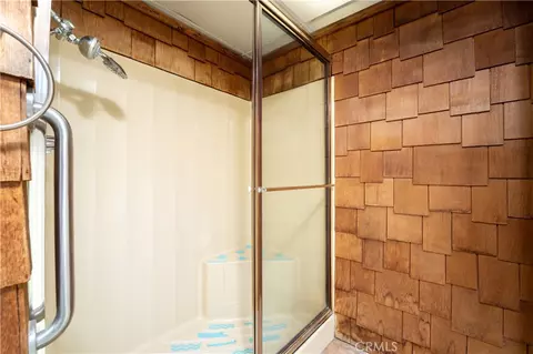 Bath - 6285 E Metz, Long Beach, CA 90808 photo 2 of 2