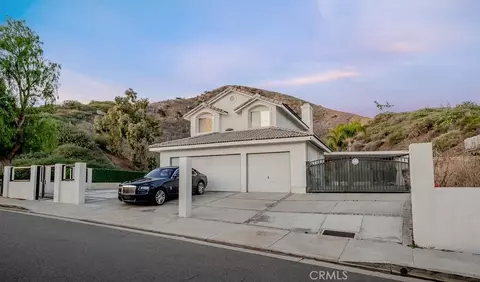 Exterior - 28491 Nicholas Cir, Saugus, CA 91350 photo 9 of 11