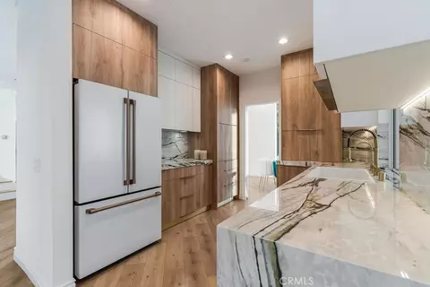 Kitchen - 28491 Nicholas Cir, Saugus, CA 91350 photo 4 of 7