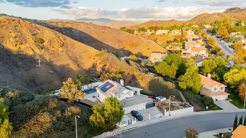 View/Area - 28491 Nicholas Cir, Saugus, CA 91350 photo 1 of 3