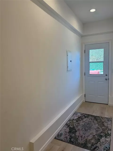 Entry Way - 28491 Nicholas Cir, Saugus, CA 91350 photo 5 of 5