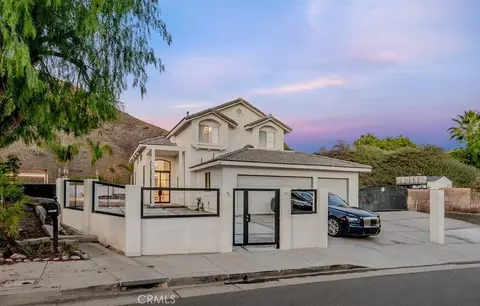 Exterior - 28491 Nicholas Cir, Saugus, CA 91350 photo 8 of 11