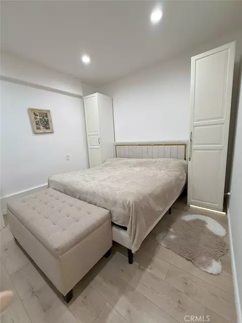 Bedroom - 28491 Nicholas Cir, Saugus, CA 91350 photo 4 of 6