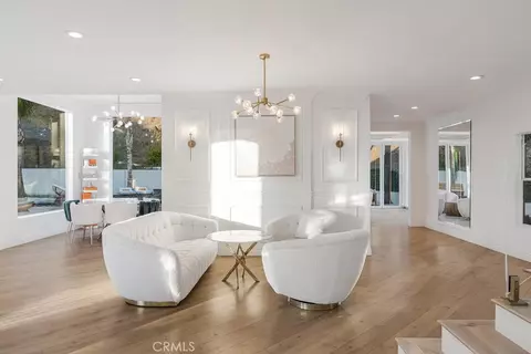 Living - 28491 Nicholas Cir, Saugus, CA 91350 photo 5 of 7
