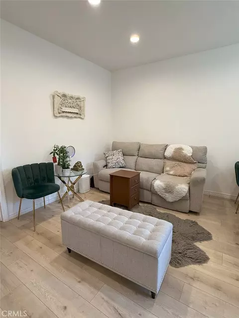 Living - 28491 Nicholas Cir, Saugus, CA 91350 photo 7 of 7
