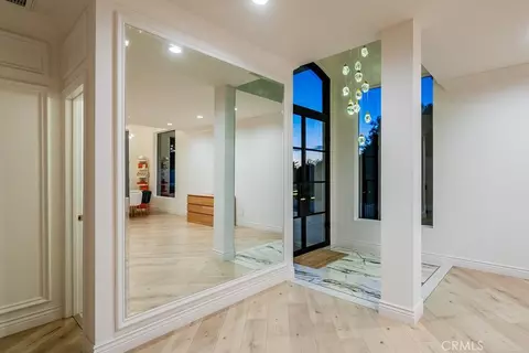 Entry Way - 28491 Nicholas Cir, Saugus, CA 91350 photo 1 of 5