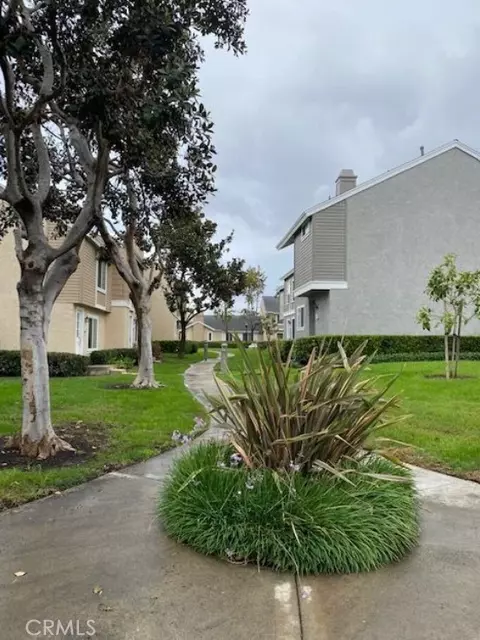 Exterior - 44 Timber Run, Irvine, CA 92614 photo 3 of 8