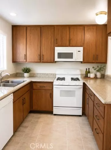 Kitchen - 44 Timber Run, Irvine, CA 92614 photo 1 of 3