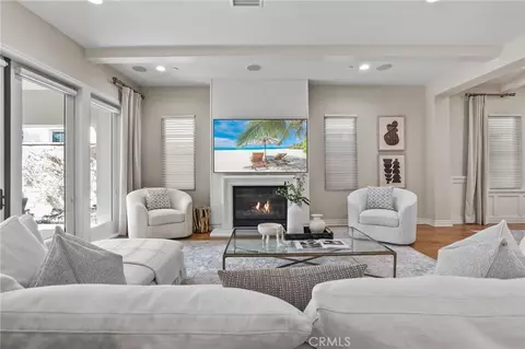 Living - 10 Shadybend, Irvine, CA 92602 photo 2 of 4