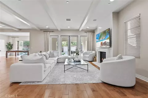 Living - 10 Shadybend, Irvine, CA 92602 photo 1 of 4