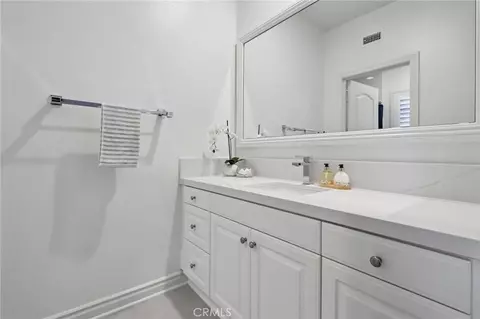 Bath - 66 Eclipse, Irvine, CA 92620 photo 5 of 6