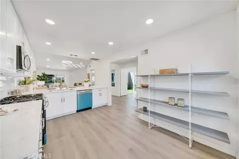Kitchen - 12 Primrose, Irvine, CA 92604 photo 4 of 7