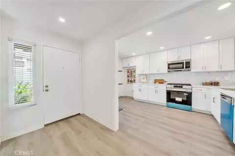 Entry Way - 12 Primrose, Irvine, CA 92604 photo 3 of 5
