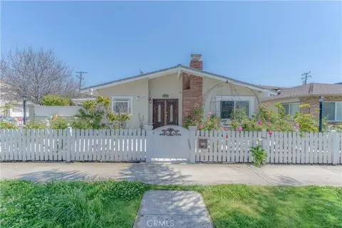 526 17th St, Huntington Beach, CA 92648