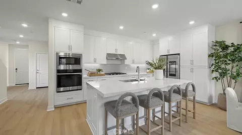 2014 Pyrenes Pl, Santa Paula, CA 93060