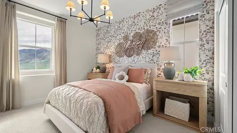 Bedroom - 2014 Pyrenes Pl, Santa Paula, CA 93060 photo 7 of 8