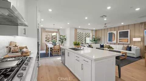 2010 Pyrenes Pl, Santa Paula, CA 93060