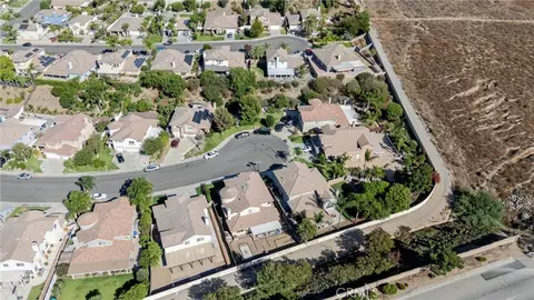 View/Area - 11678 Sueno Ct, Fontana, CA 92337 photo 7 of 11