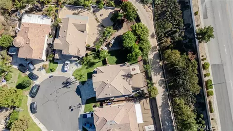 View/Area - 11678 Sueno Ct, Fontana, CA 92337 photo 6 of 11