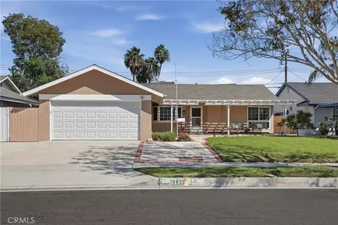 19802 Trident Ln, Huntington Beach, CA 92646