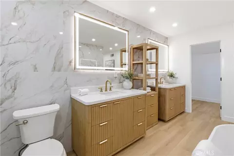 Bath - 4334 E Ruth Pl, Orange, CA 92869 photo 7 of 7
