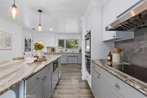 Kitchen - 39150 Daily Rd, Fallbrook, CA 92028 photo 3 of 7