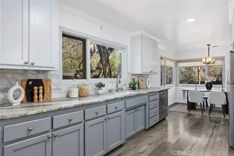 Kitchen - 39150 Daily Rd, Fallbrook, CA 92028 photo 4 of 7