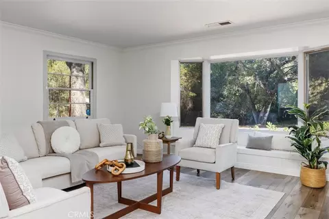 Living - 39150 Daily Rd, Fallbrook, CA 92028 photo 1 of 1