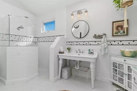 Bath - 3442 N Studebaker, Long Beach, CA 90808 photo 1 of 4