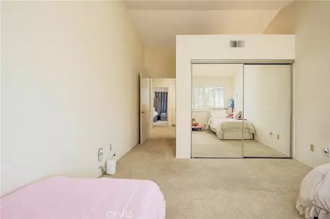 Bedroom - 13576 Eucalyptus St, Tustin, CA 92782 photo 4 of 4