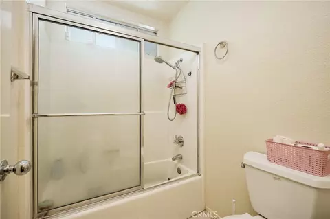 Bath - 13576 Eucalyptus St, Tustin, CA 92782 photo 5 of 5