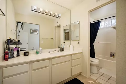Bath - 13576 Eucalyptus St, Tustin, CA 92782 photo 2 of 5