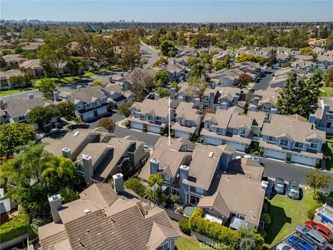 View/Area - 13576 Eucalyptus St, Tustin, CA 92782 photo 3 of 7