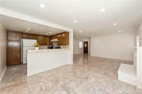 Living - 735 Arcadia Ave #L, Arcadia, CA 91007 photo 3 of 5
