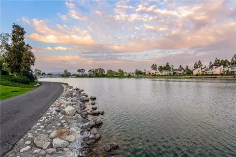 View/Area - 19 Silkberry, Irvine, CA 92614 photo 3 of 5