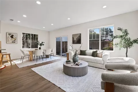 Living - 58 Potters Bnd, Ladera Ranch, CA 92694 photo 2 of 3