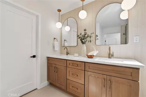 Bath - 58 Potters Bnd, Ladera Ranch, CA 92694 photo 3 of 6