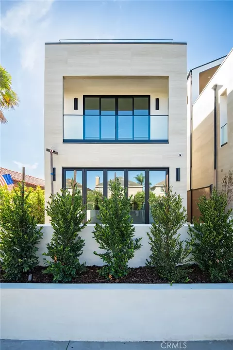 1113 Florida St, Huntington Beach, CA 92648