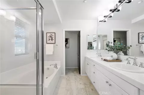 Bath - 34 Clifford Ln, Ladera Ranch, CA 92694 photo 2 of 5