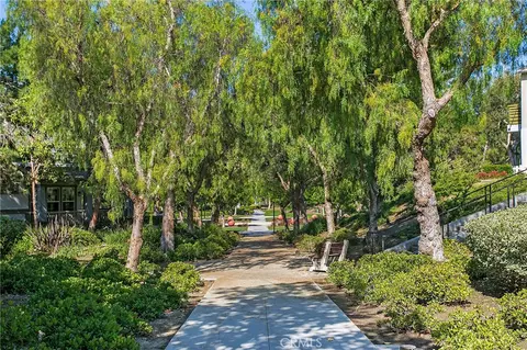 View/Area - 34 Clifford Ln, Ladera Ranch, CA 92694 photo 3 of 3