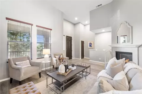 Living - 34 Clifford Ln, Ladera Ranch, CA 92694 photo 3 of 4