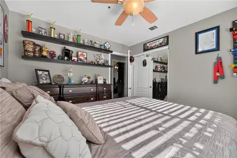 Bedroom - 13673 Berkeley Ct, Fontana, CA 92336 photo 4 of 7