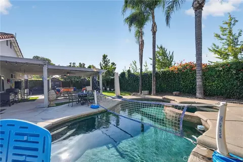 Exterior - 13673 Berkeley Ct, Fontana, CA 92336 photo 12 of 17