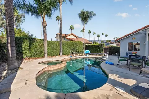 Exterior - 13673 Berkeley Ct, Fontana, CA 92336 photo 14 of 17