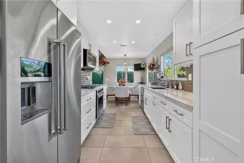 Kitchen - 13673 Berkeley Ct, Fontana, CA 92336 photo 4 of 4