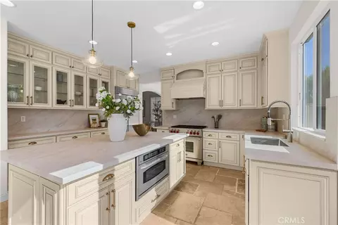 Kitchen - 48 Parkcrest, Irvine, CA 92620 photo 1 of 3