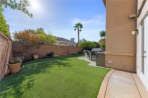 Exterior - 48 Parkcrest, Irvine, CA 92620 photo 4 of 9